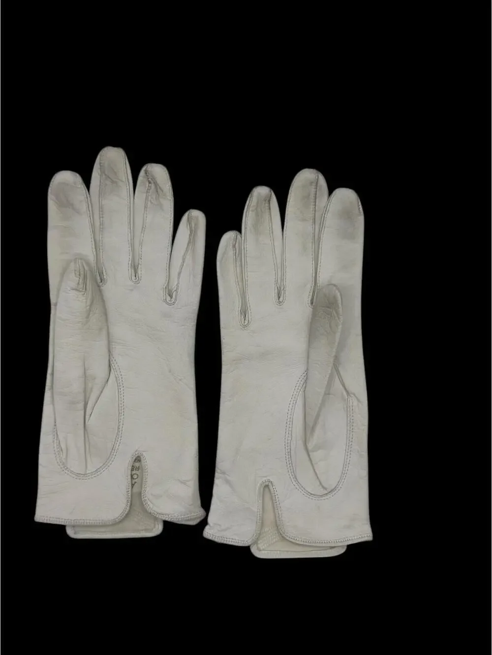 Vintage 1950s 1960s Aris Kid White Leather Gloves, Wrist Shortie Length Cocktail